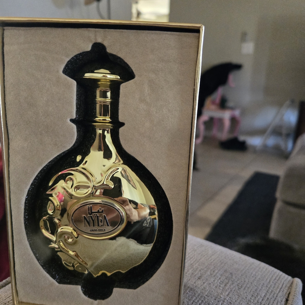 Gold La Nyla Perfume Bottle